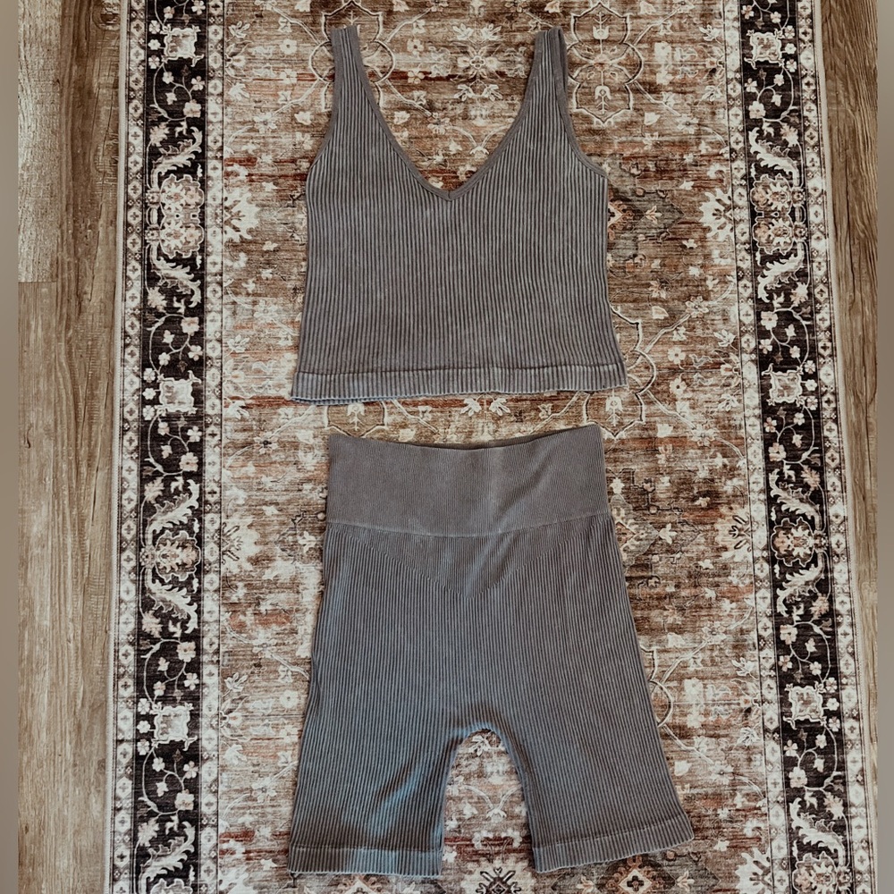 Blue activewear set by AURA